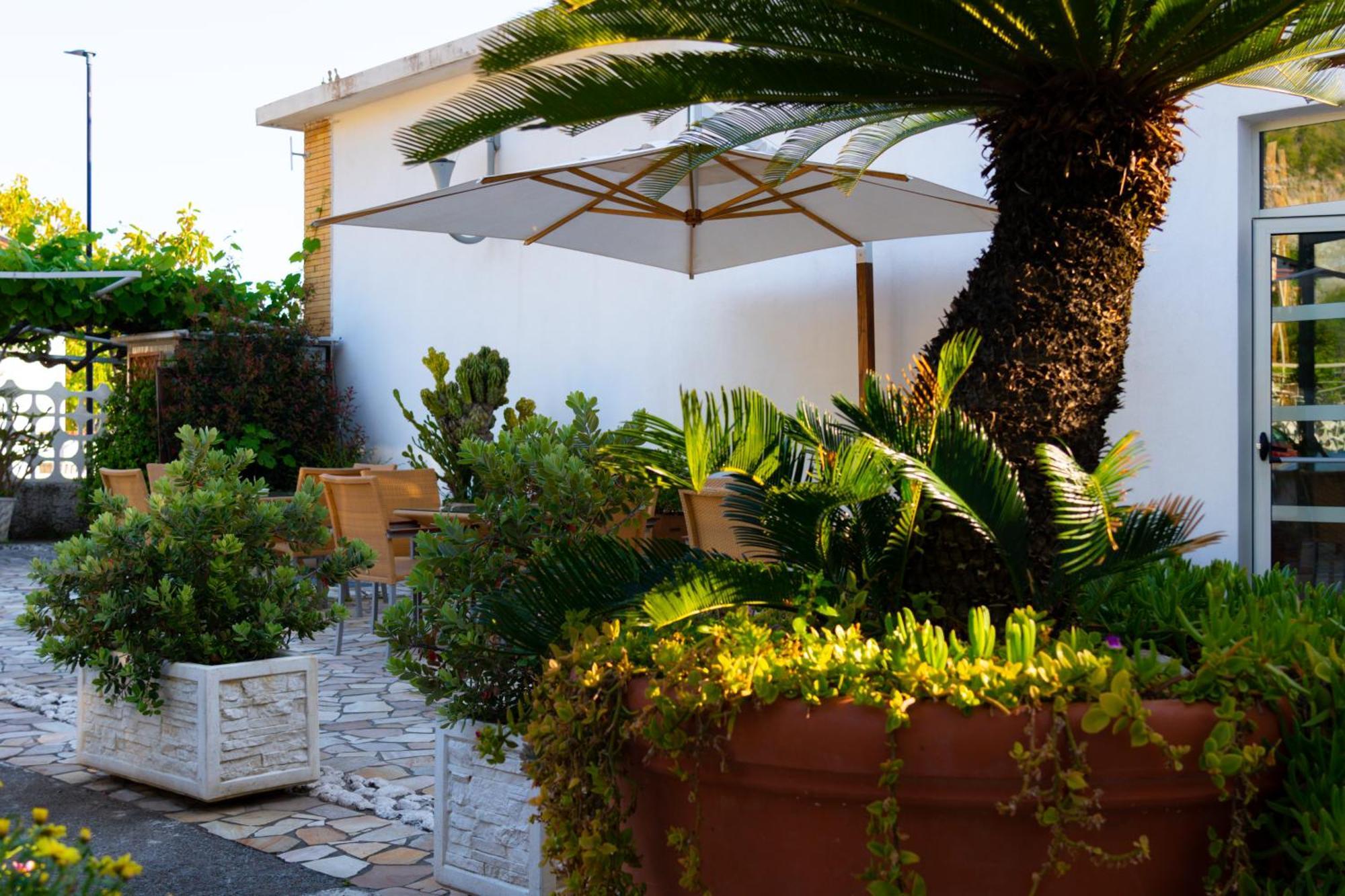 Hotel Garden برايا إيه ماري المظهر الخارجي الصورة